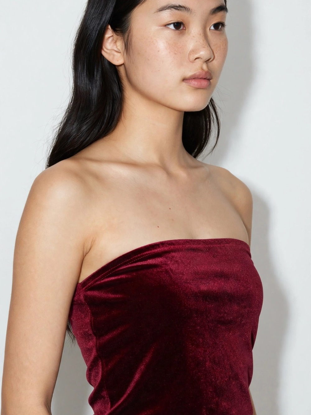 Women’s Strapless Velvet Dress in Burgundy